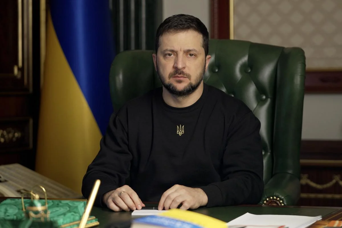 Зеленский отреагировал на утренний обстрел Херсона: "Это террор и убийство"