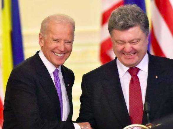 Порошенко "похвастался" Байдену что вдвое поднял цены на коммунальные услуги для украинцев