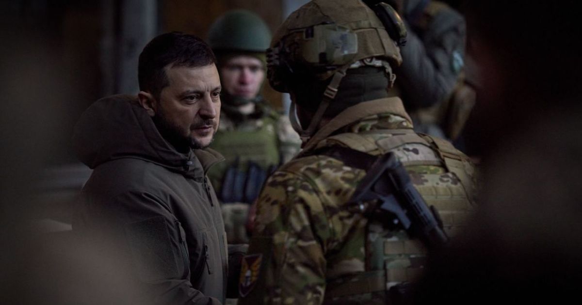 Зеленский посетил позиции военных на Бахмутском направлении