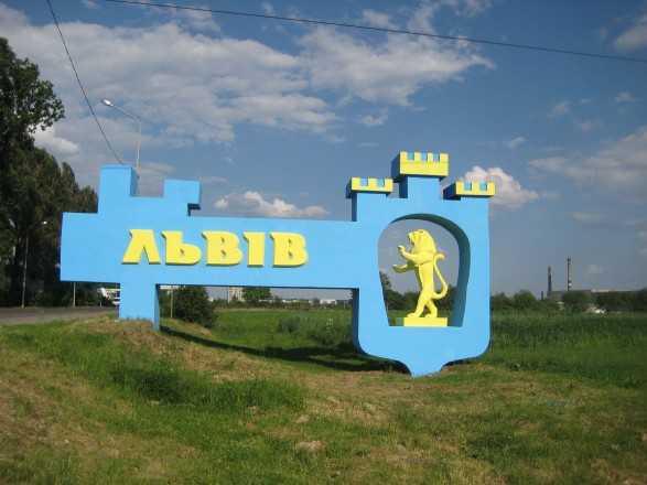 У Львові відновили подачу світла і води
