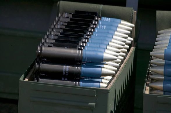 Не только танки: Великобритания передаст Украине снаряды с обедненным ураном