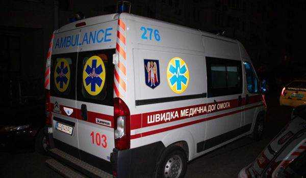 В Киеве после ссоры с парнем девушка выпрыгнула с 11 этажа