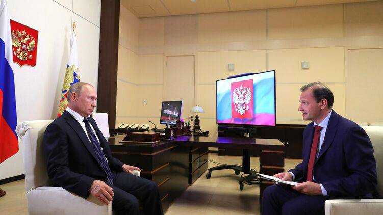 Спецназ для Беларуси, "Вагнергейт" и Украина. Главные выводы из нового интервью Путина