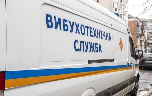 В Киеве "заминировали" четыре торговых центра