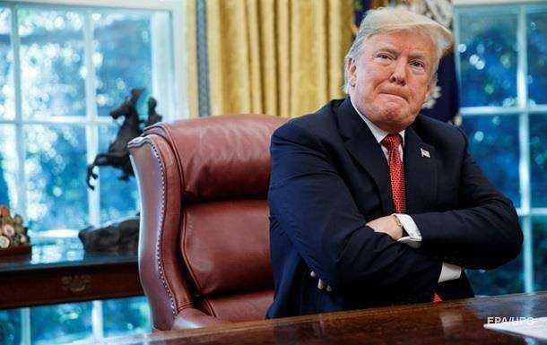 Трамп требует от СМИ извинений на коленях