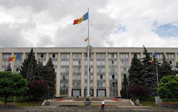 Молдова запросила у Украины информацию о сбежавших политиках