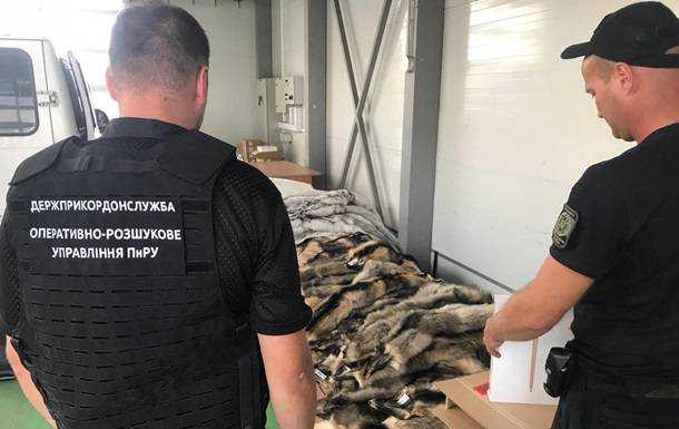 На Волыни обнаружили масштабную контрабанду меха и техники