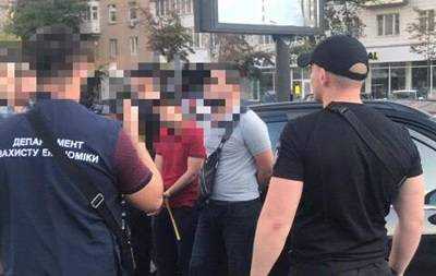 В Киеве на взятке в пять тысяч долларов задержаны два прокурора