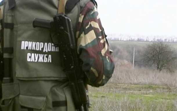 Пограничники нашли трех нелегалов в фуре с нектаринами