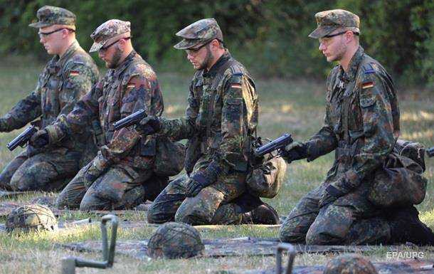 В Германии введут бесплатный проезд в поездах для военных