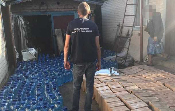На Харьковщине заблокировали схему сбыта поддельного алкоголя и сигарет