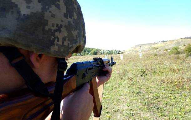 На Донбассе за день ранены трое военных