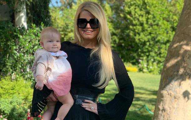 Джессика Симпсон похудела на 45 кг после родов