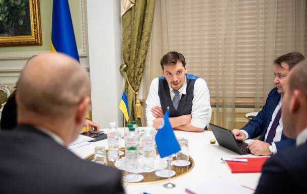Премьер провел переговоры с МВФ