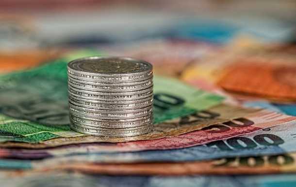 За год гривна укрепилась к доллару почти на 17%