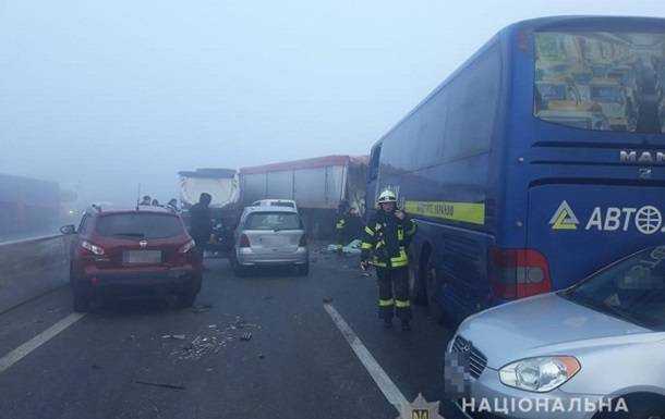 Под Одессой столкнулись 11 авто, есть жертвы