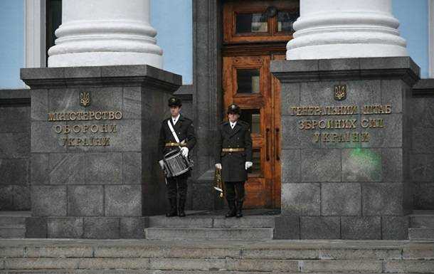 Министр обороны назвал дату введения электронного военного билета