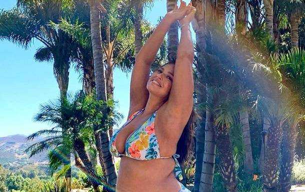 Модель plus-size шокировала своим откровенным видео