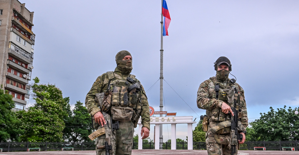 Окупанти примушують мешканців Мелітополя "правильно голосувати"