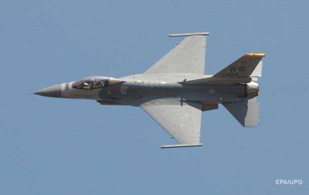 Военный истребитель F-16 разбился в Пакистане