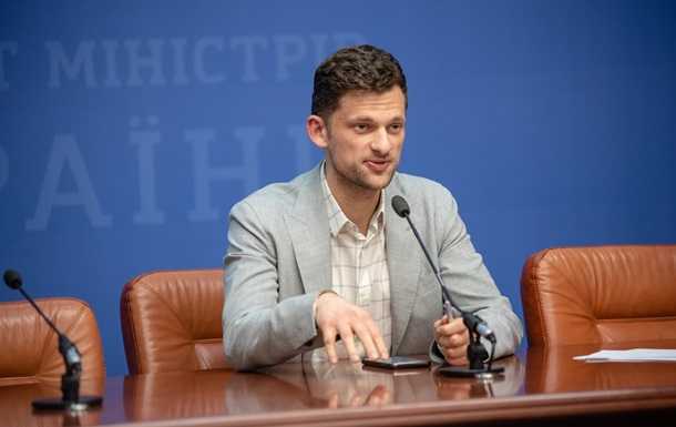Бывший министр Дубилет не вернется в Кабмин, но хочет закончить часть проектов