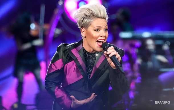 Певица Pink рассказала о своем заражении коронавирусом