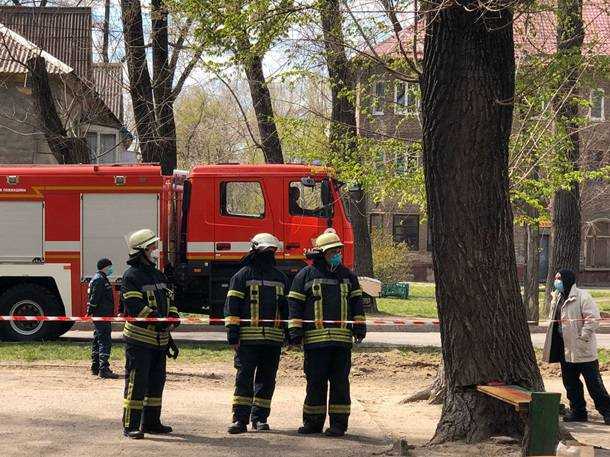 В Запорожье обвалилась часть многоэтажки