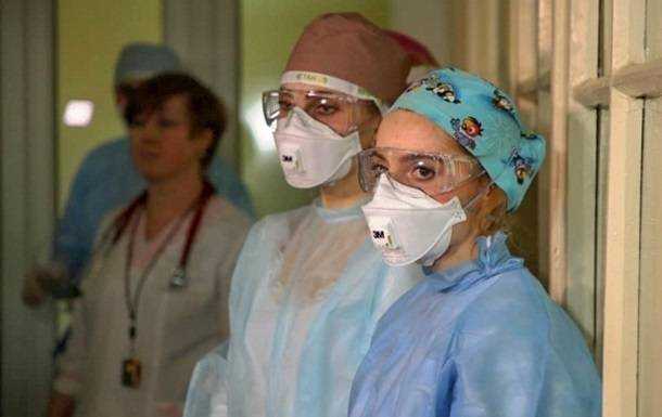 В Украине COVID заразились почти 1,5 тыс медиков