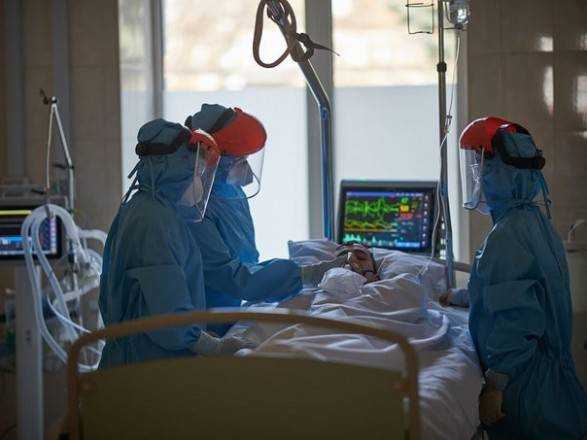В Украине зафиксировано уже более 9 тыс. случаев COVID-19, из них 220 летальных