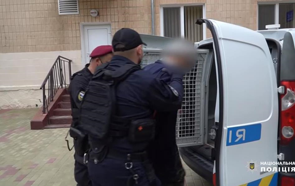 Дворник детсада ударил ножом заведующую