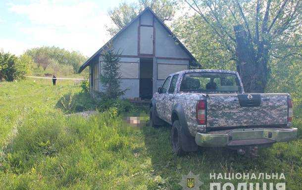 На месте бойни у озера нашли пять единиц оружия