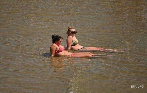Украинцев попросили не купаться в Черном море