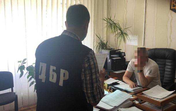 Поездка Порошенко на Мальдивы: экс-пограничнику объявили подозрение