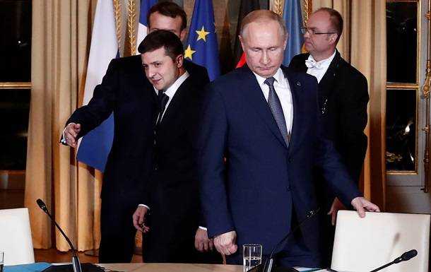 Зеленский обсудил с Путиным ситуацию на Донбассе