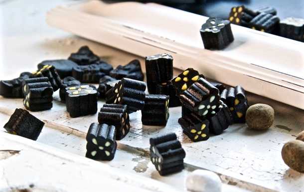 Мужчина в США умер, съев слишком много лакричных конфет