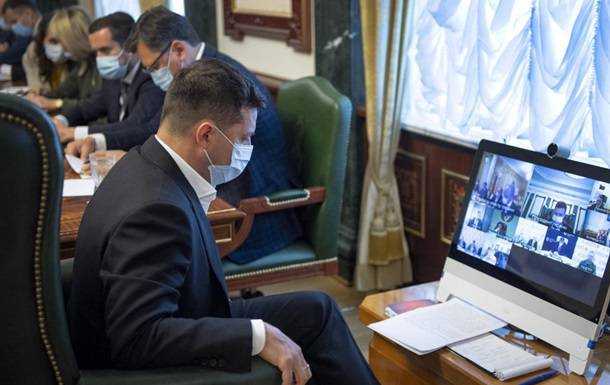 Больницы уже получили 670 млн грн на допвыплаты медикам за сентябрь