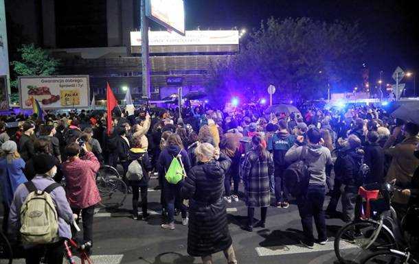 В Польше вспыхнули протесты против запрета абортов
