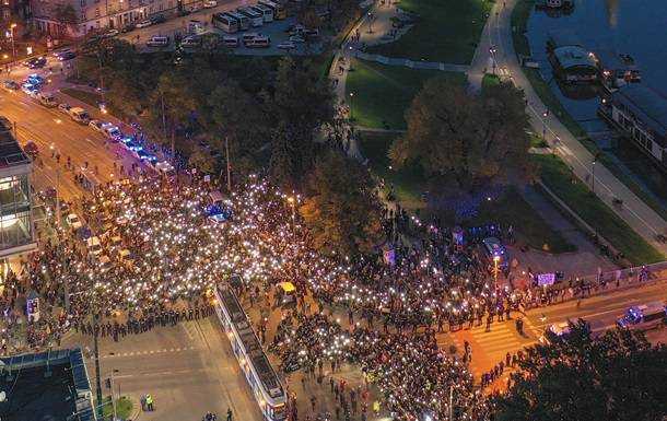 В Польше противники запрета абортов начали перекрывать дороги