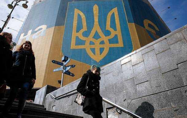 Инициативу Зеленского о роспуске КСУ поддерживает 60% украинцев - опрос