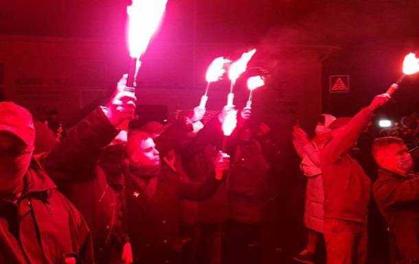 Под Феофанией люди протестовали против Зеленского