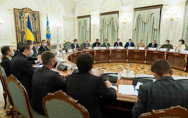 У Зеленского назвали пути выхода из кризиса с КСУ