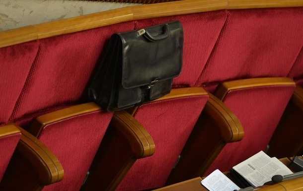 Для чиновников сняли возрастные ограничения
