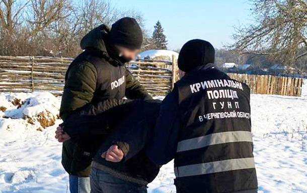 На Черниговщине задержали мужчину за съемки порно со своей женой