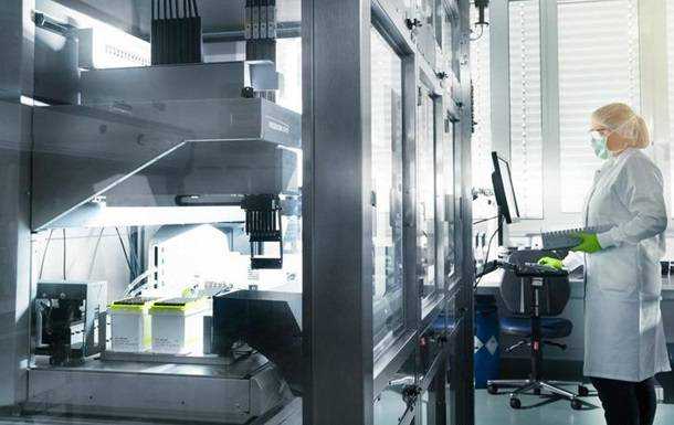 ЄС дозамовив до 300 мільйонів доз вакцини BioNTech/Pfizer