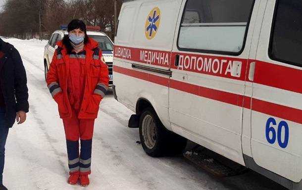Чоловік відгриз крапельницю в "швидкій" і напав на медиків