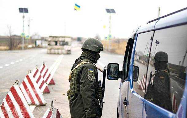 У ТКГ заявили про введення сепаратистами перепусток для перетину КПВВ