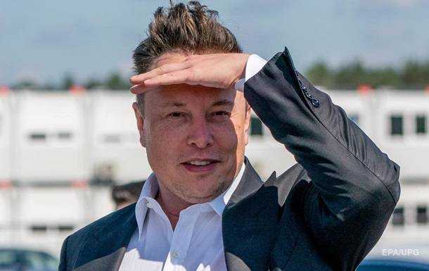 Злом мережі Tesla: Маск російською відреагував на визнання хакера