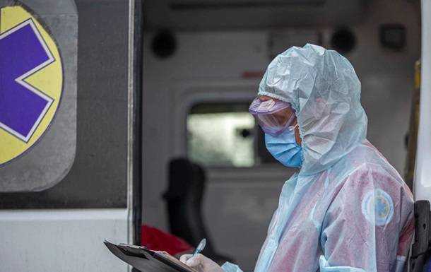 В Україні - нові антилідери по захворюваності COVID-19: кому загрожує "червона зона"