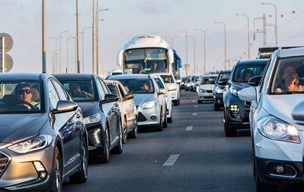 Перший день локдауну в Києві: таксисти підняли ціни