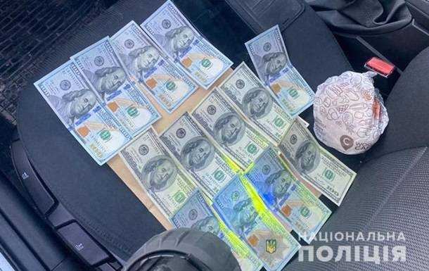 У Хмельницькій області главу ОТГ затримали на хабарі